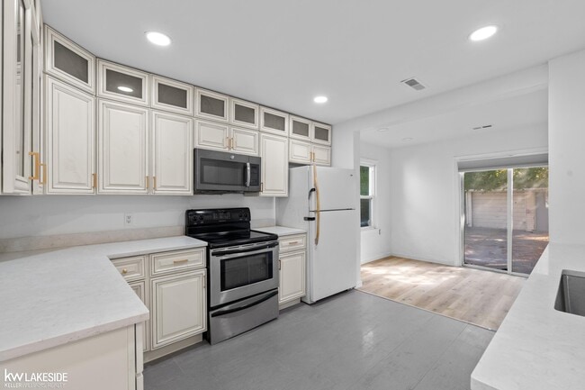 Building Photo - 21222 Atlantic Ave