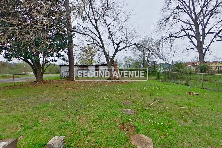 Building Photo - 3401 Hickory Ave SW