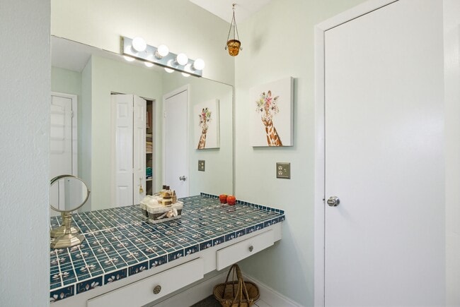 Building Photo - 6512 SW 112th Pl