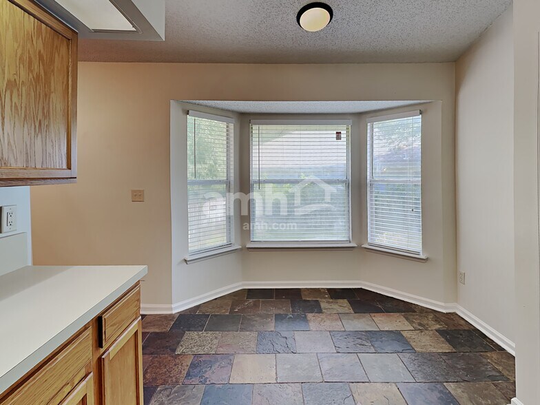 Building Photo - 7992 Seahaven Ct