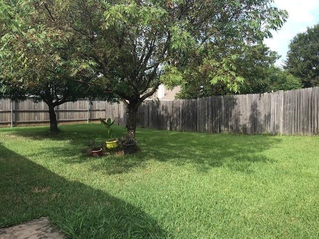 Building Photo - 220 Pinecrest Dr