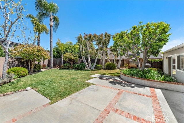 Building Photo - 21882 Summer Cir