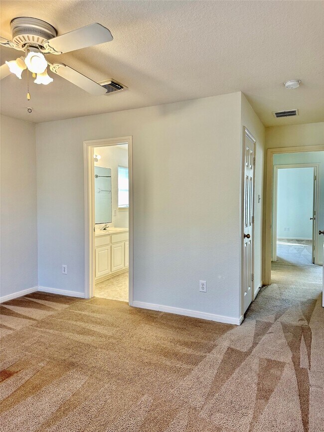 Building Photo - 14611 Thornbluff Ct