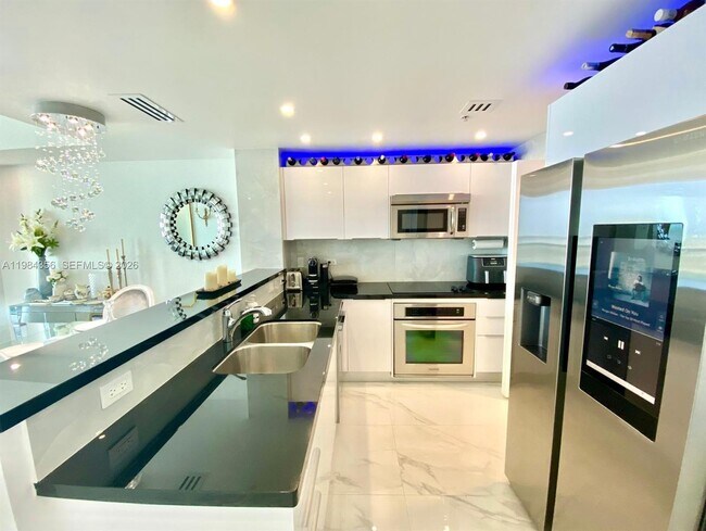 Building Photo - 253 NE 2nd St