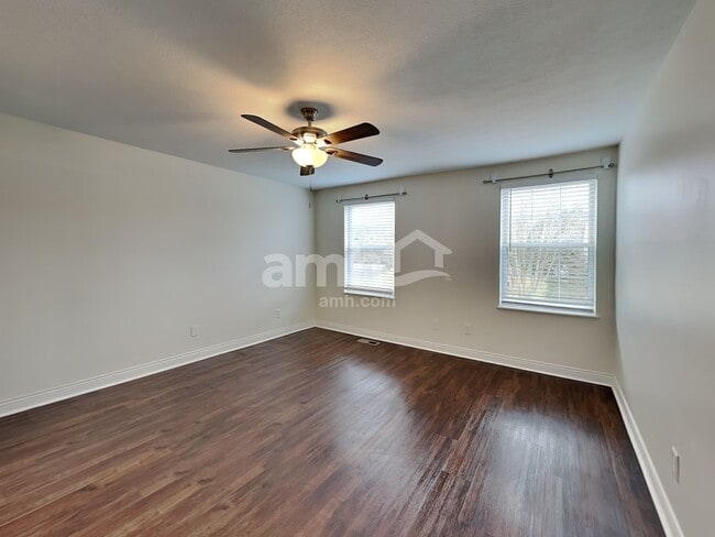 Building Photo - 1557 Pheasant Run Dr