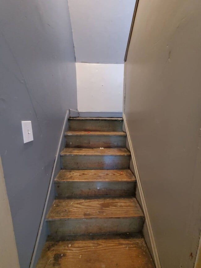 Building Photo - 3277 E 146th St