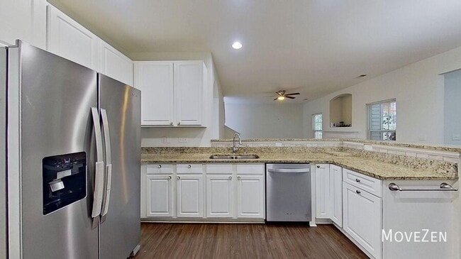 Building Photo - 5 Friendsplot Cv