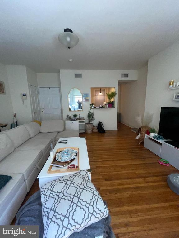 Building Photo - 129 S 18th St