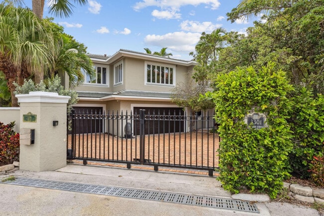 Building Photo - 3301 NE 16th St