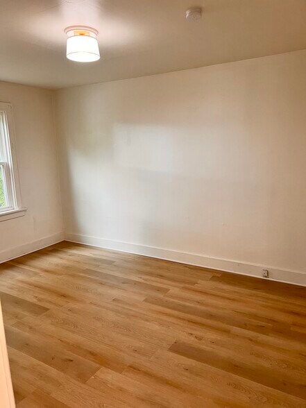 Building Photo - 250 Saint Lawrence Ave