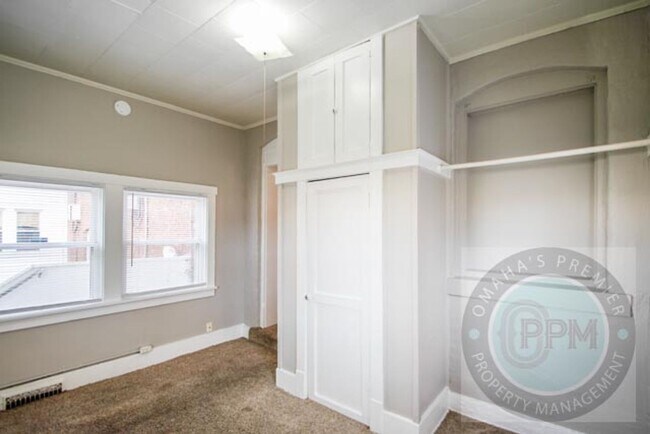 Building Photo - 530 Park Ave