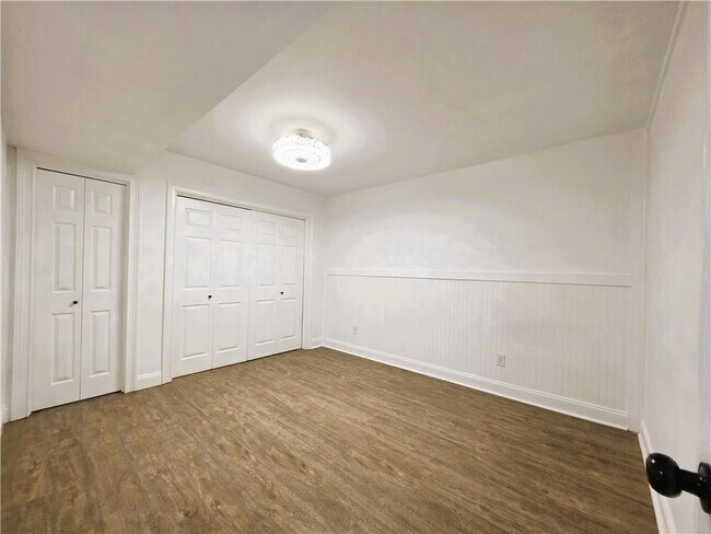 Building Photo - 26 Annette Ln