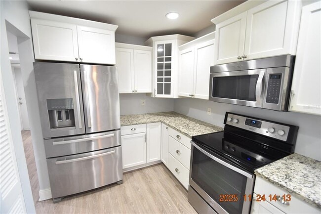 Building Photo - 3425 Masters Dr N