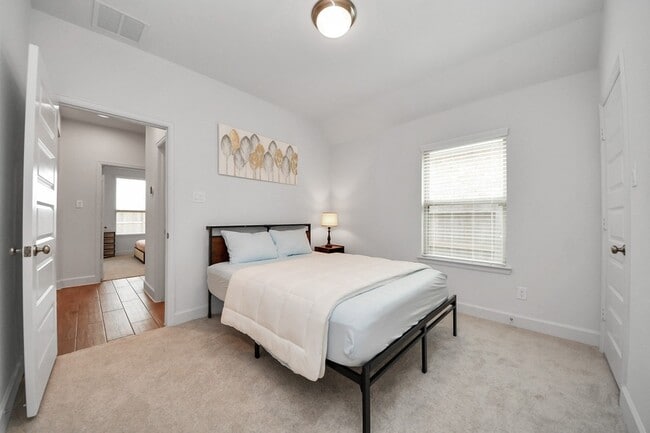 Building Photo - 27210 Butterfly Mint Ln