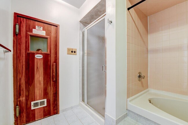 Building Photo - 572 Sanderling Ct