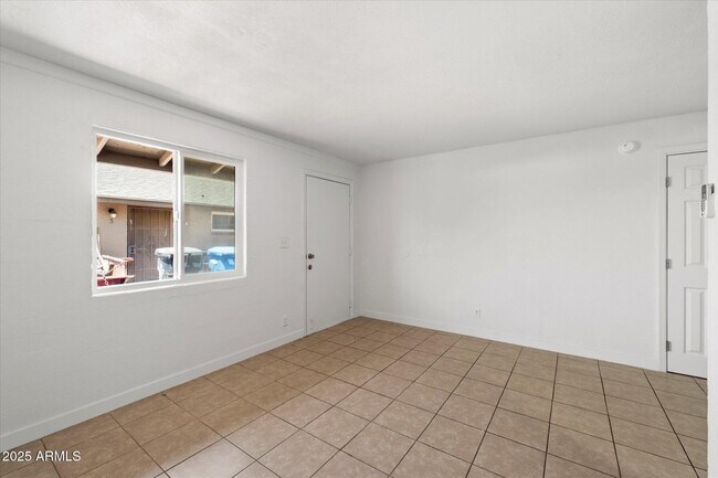 Building Photo - 2343 E Pueblo Ave