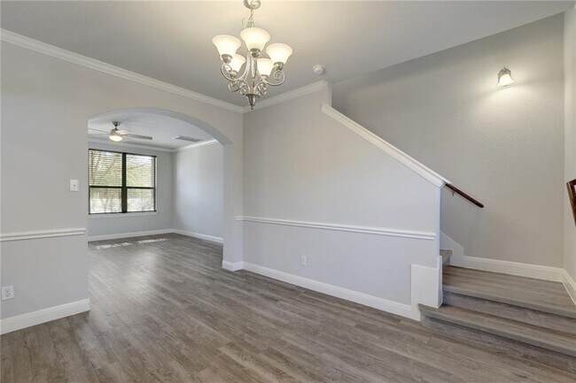 Building Photo - 430 Old Fitzhugh Rd