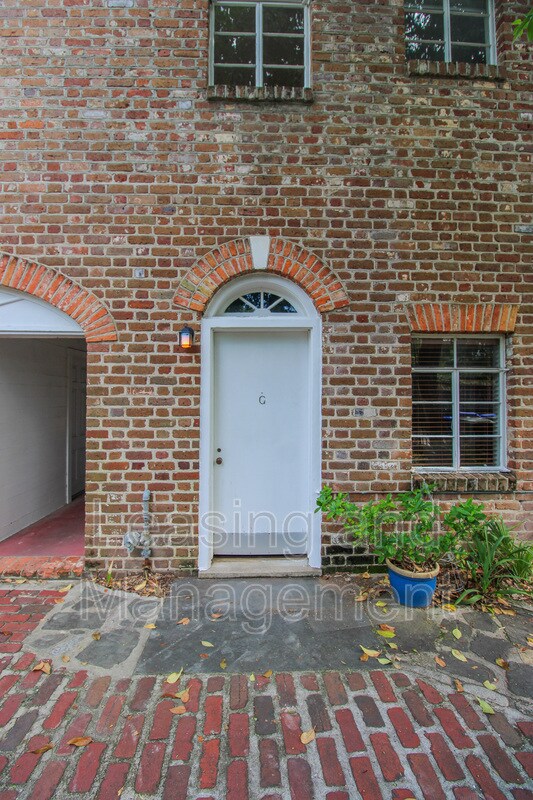 Primary Photo - 21 Archdale St