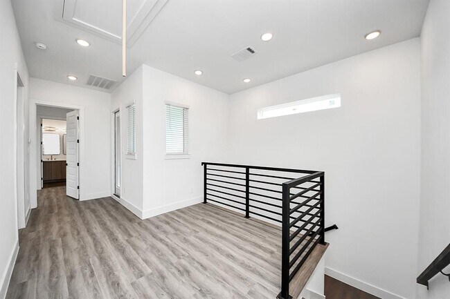 Building Photo - 3604 Runnels St