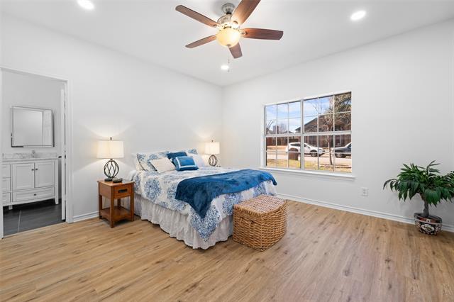 Building Photo - 7022 Cottonwood Cir