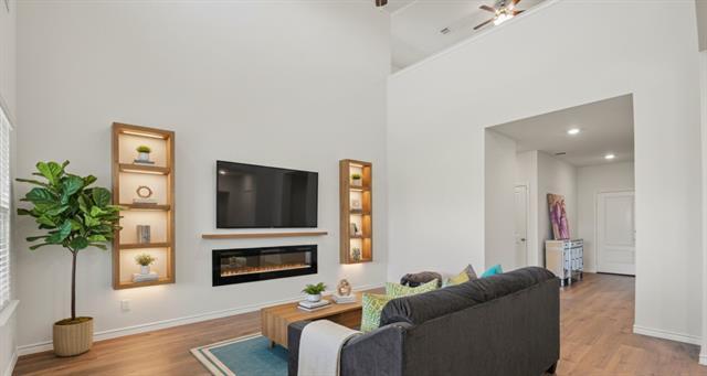 Building Photo - 1613 Grand Villa St