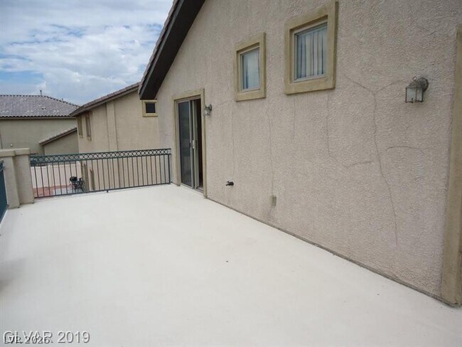 Building Photo - 5613 Clotidle Soupert Ct