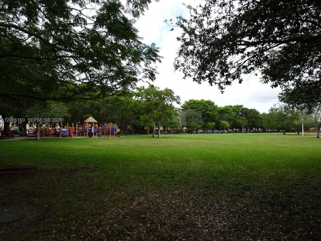 Building Photo - 7921 SW 152nd Ave