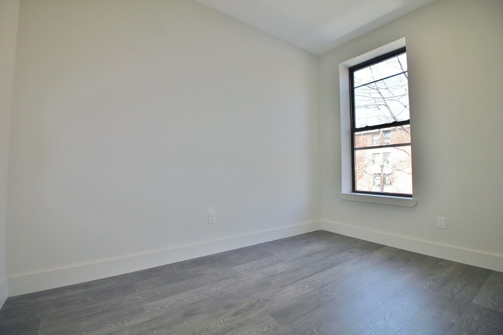 Building Photo - NEW & Spacious Modern 1 BED in Bed Stuy