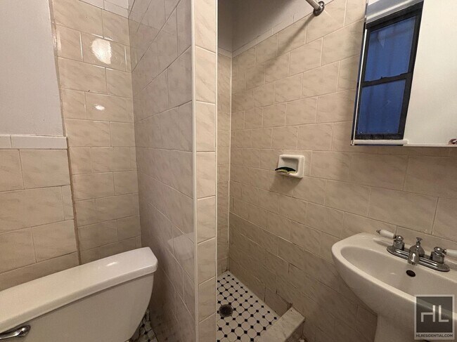 Building Photo - WEST 45 STREET