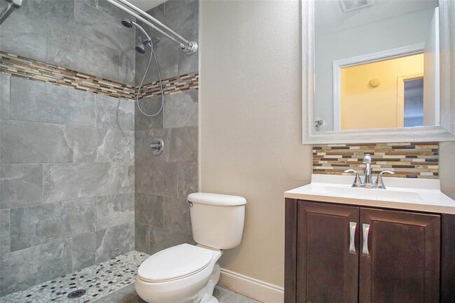 Building Photo - 526 Caribbean Dr