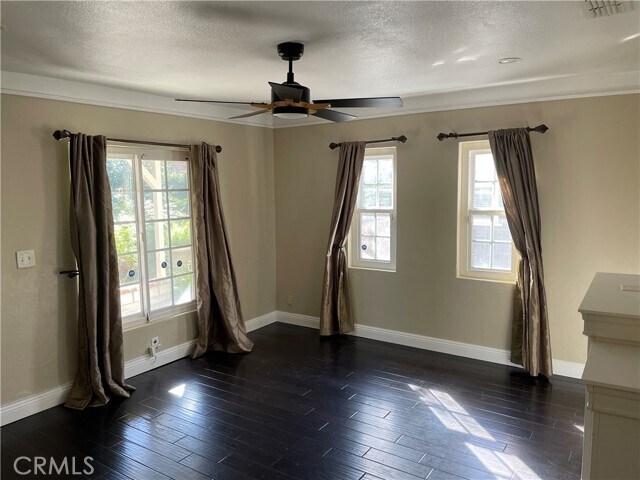 Building Photo - 1188 W Cypress Ave