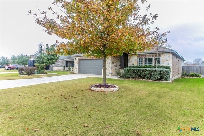 Building Photo - 1603 Neuberry Cliffe