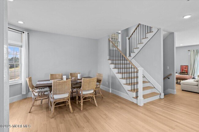 Building Photo - 1613 Ocean Ave