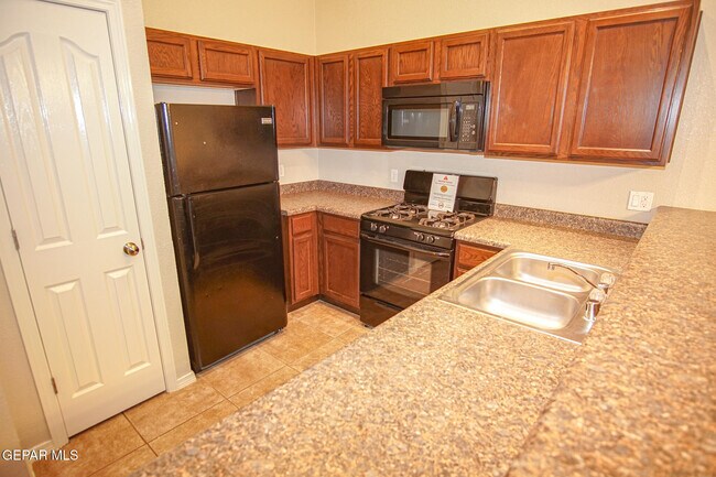 Building Photo - 10692 Canyon Sage Dr