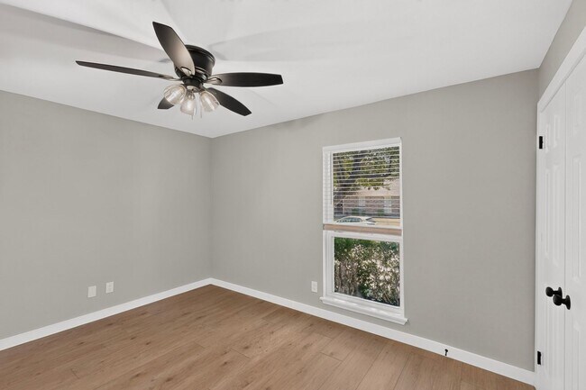 Building Photo - 4420 Seville Ln