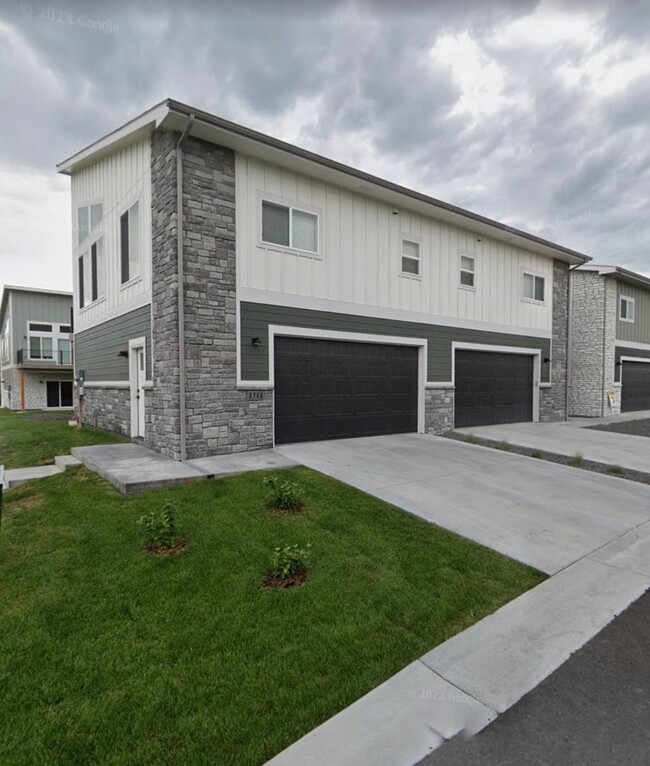 Primary Photo - 236 Miller Ln