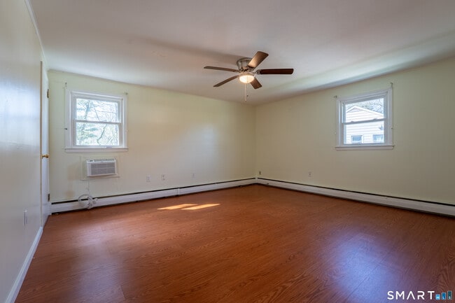 Building Photo - 115 Hilldale Rd