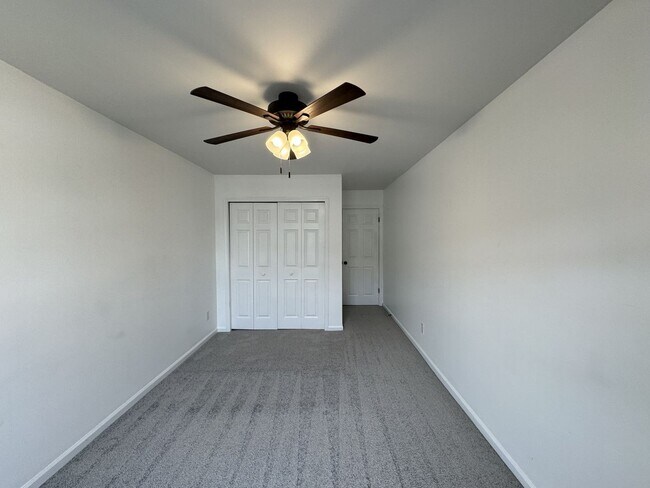 Building Photo - Cozy 3BR Townhome!