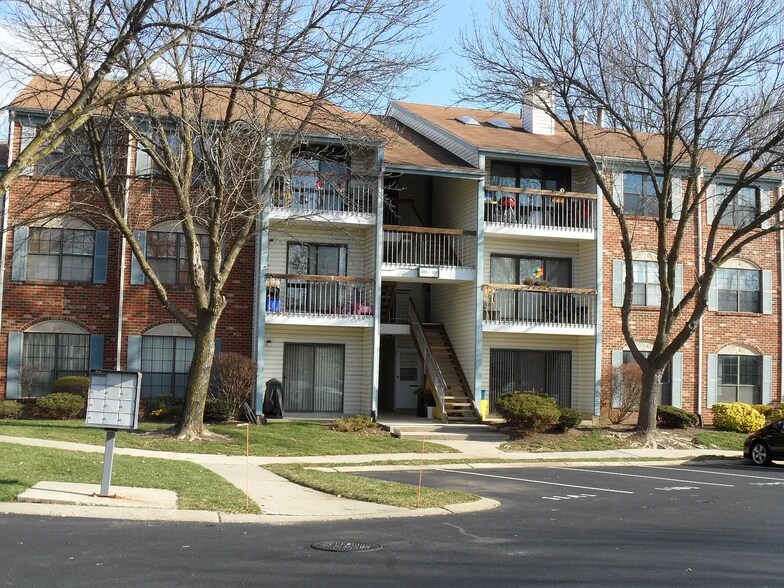 Building Photo - 312 Bromley Pl