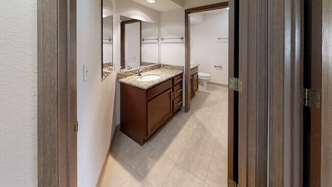 Building Photo - RENOVATED Condo Style Lower 1 Bedroom 1 Bathroom Apartment Available