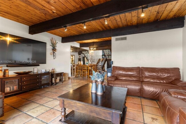 Building Photo - 19440 NE 26th Ave