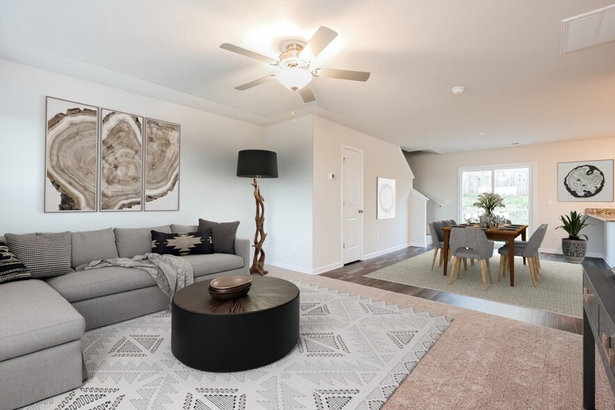 Building Photo - 2094 Southlea Dr