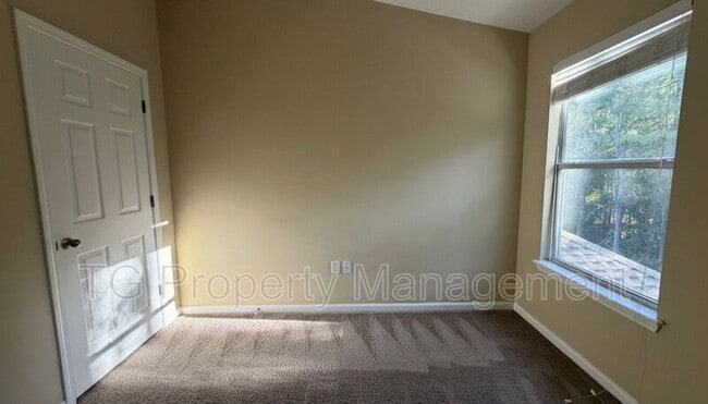 Building Photo - 13492 Sunstone St