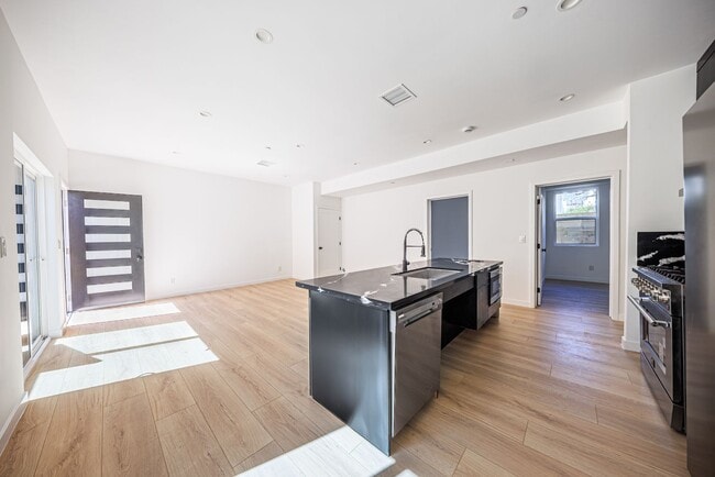 Building Photo - 1954 Purdue Ave