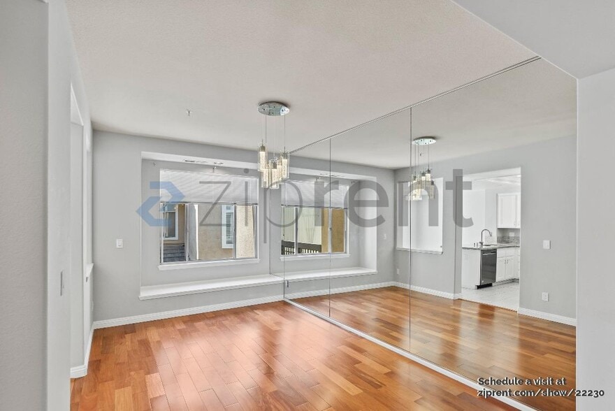 Building Photo - 437 Camille Cir