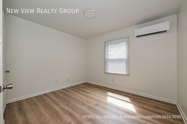 Building Photo - 260 Church St NE