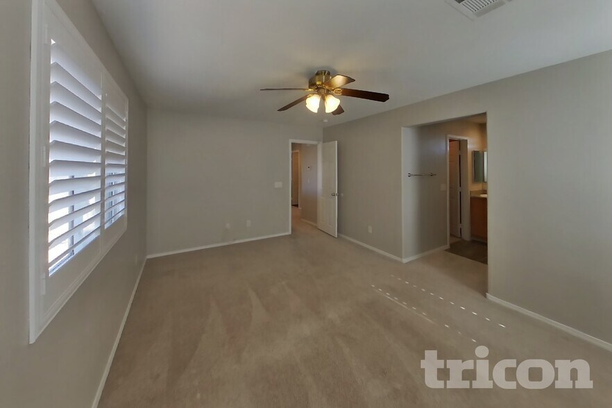 Building Photo - 982 Valetta Flat Ave