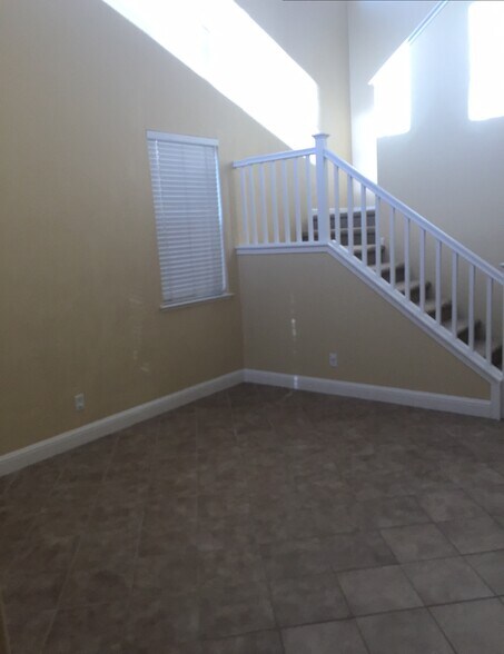 Building Photo - 2141 Buck River St