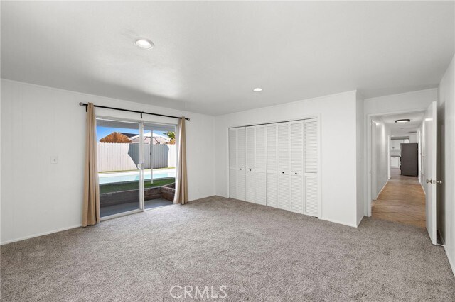 Building Photo - 2120 Temple Hills Dr