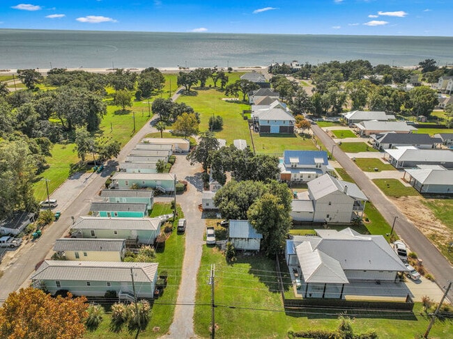 Building Photo - 171 Paradise Ave